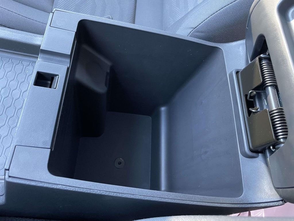 New 2026 Glacier White Nissan King Cab® S image 29