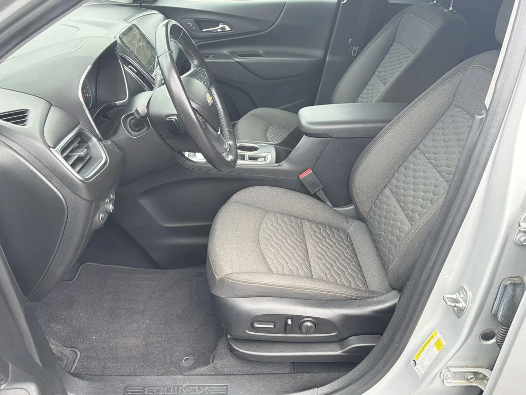 Used 2020 Silver Chevrolet LT image 14