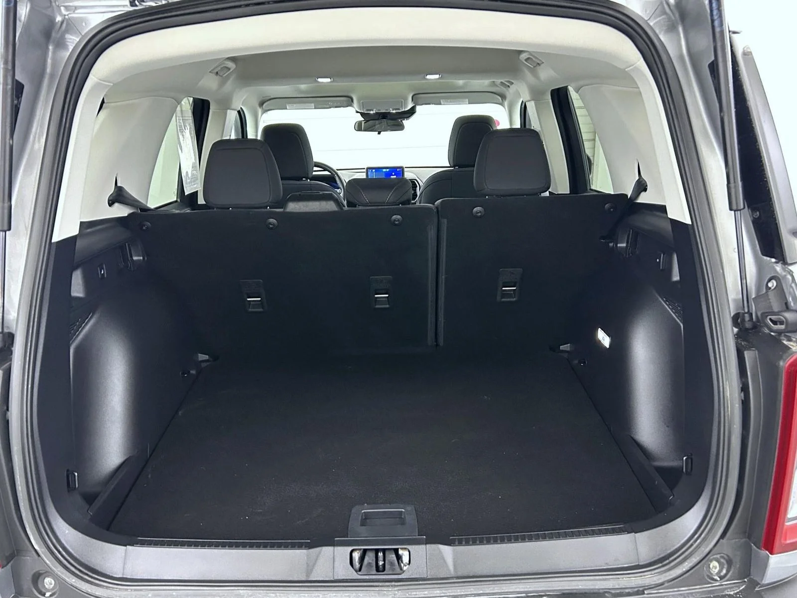 Used 2023 Silver Ford Big Bend image 22