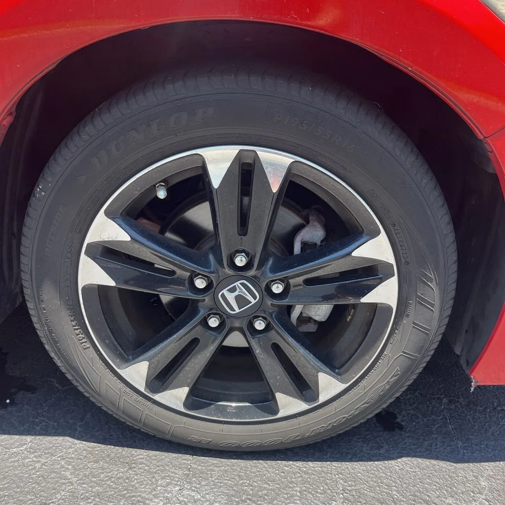 Used 2014 Red Honda EX image 21