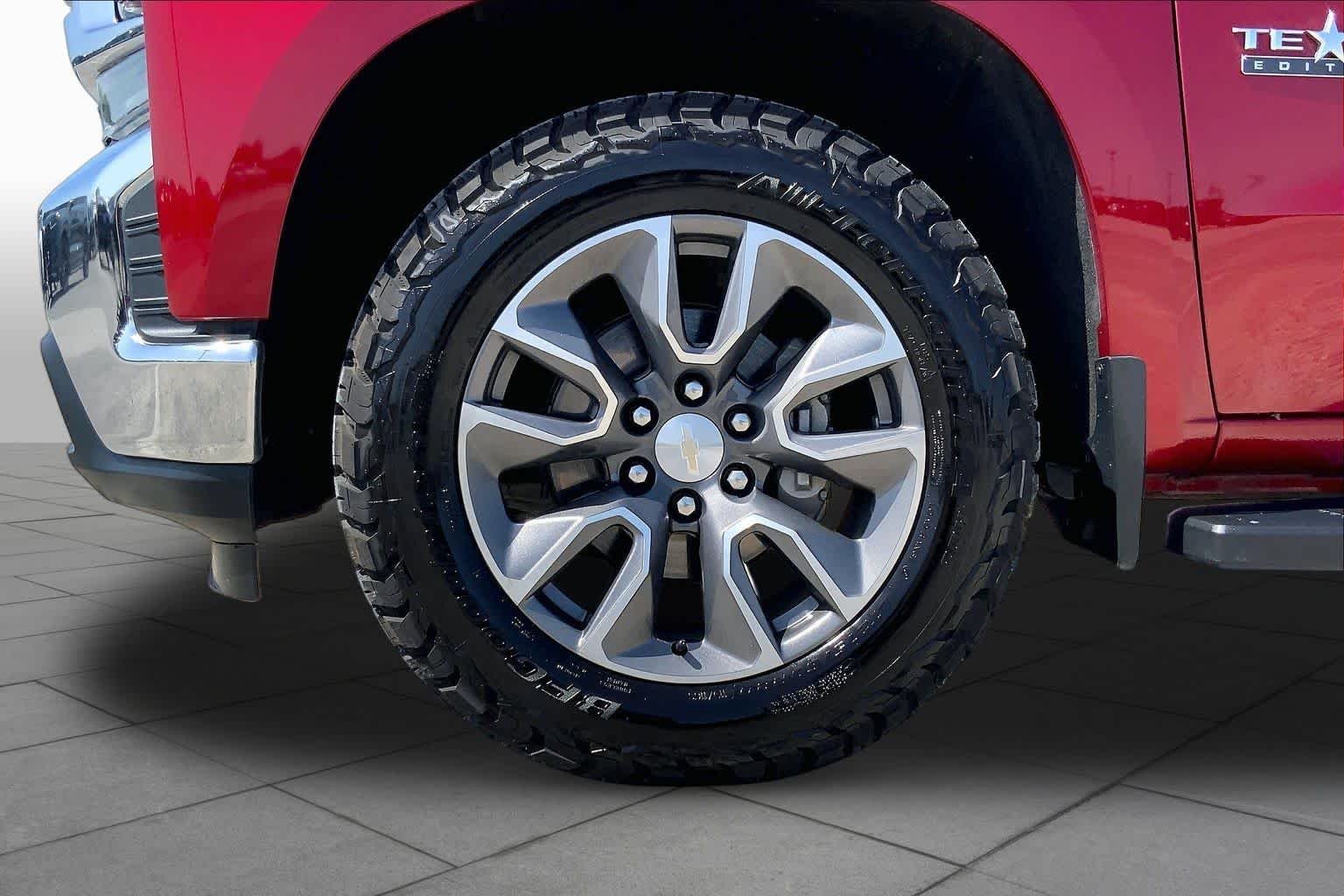 Used 2022 Cherry Red Tintcoat Chevrolet LT image 11