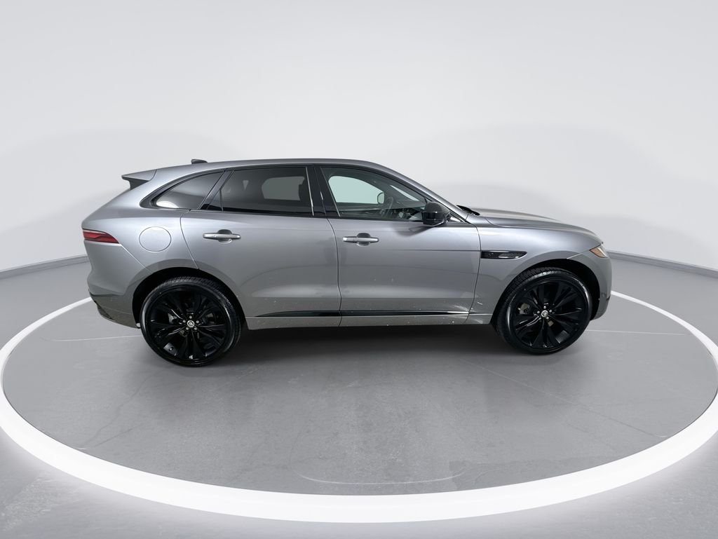 New 2026 Eiger Grey Jaguar P250 R-Dynamic S image 9