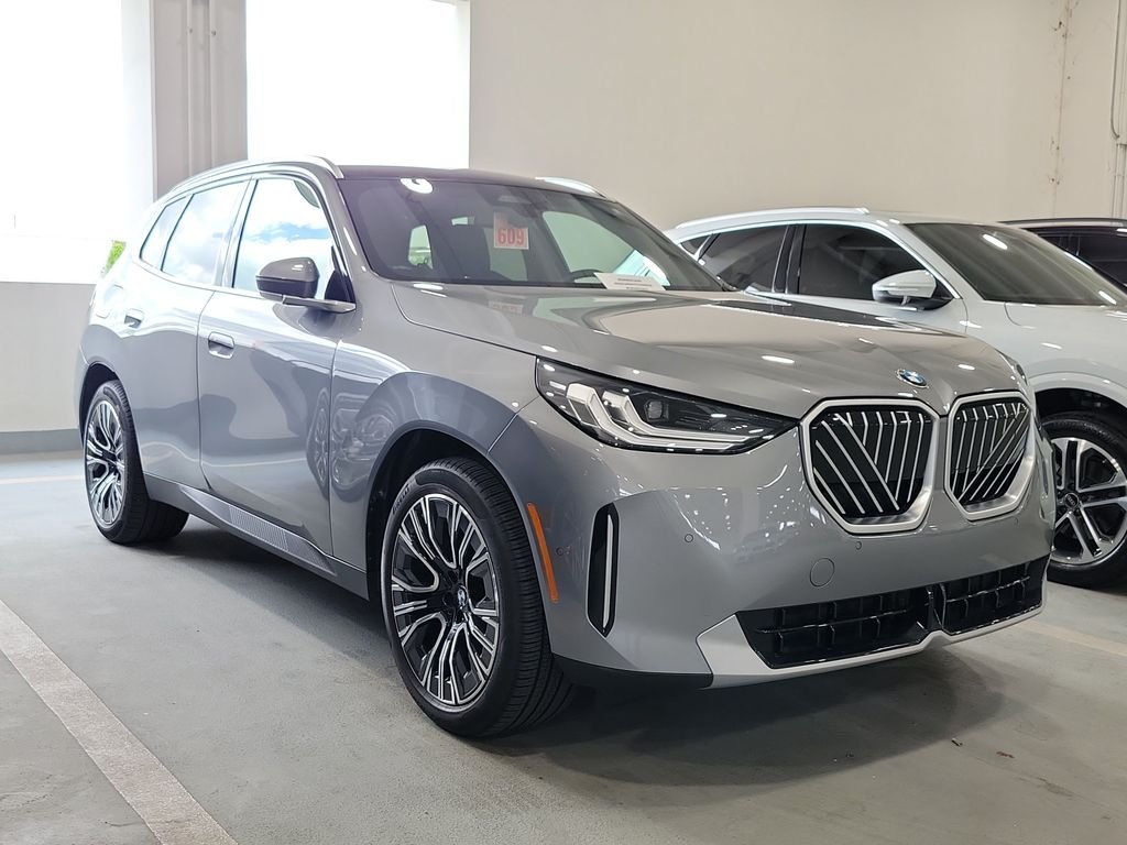 Used 2026 Skyscraper Grey Metallic BMW 30 xDrive image 2