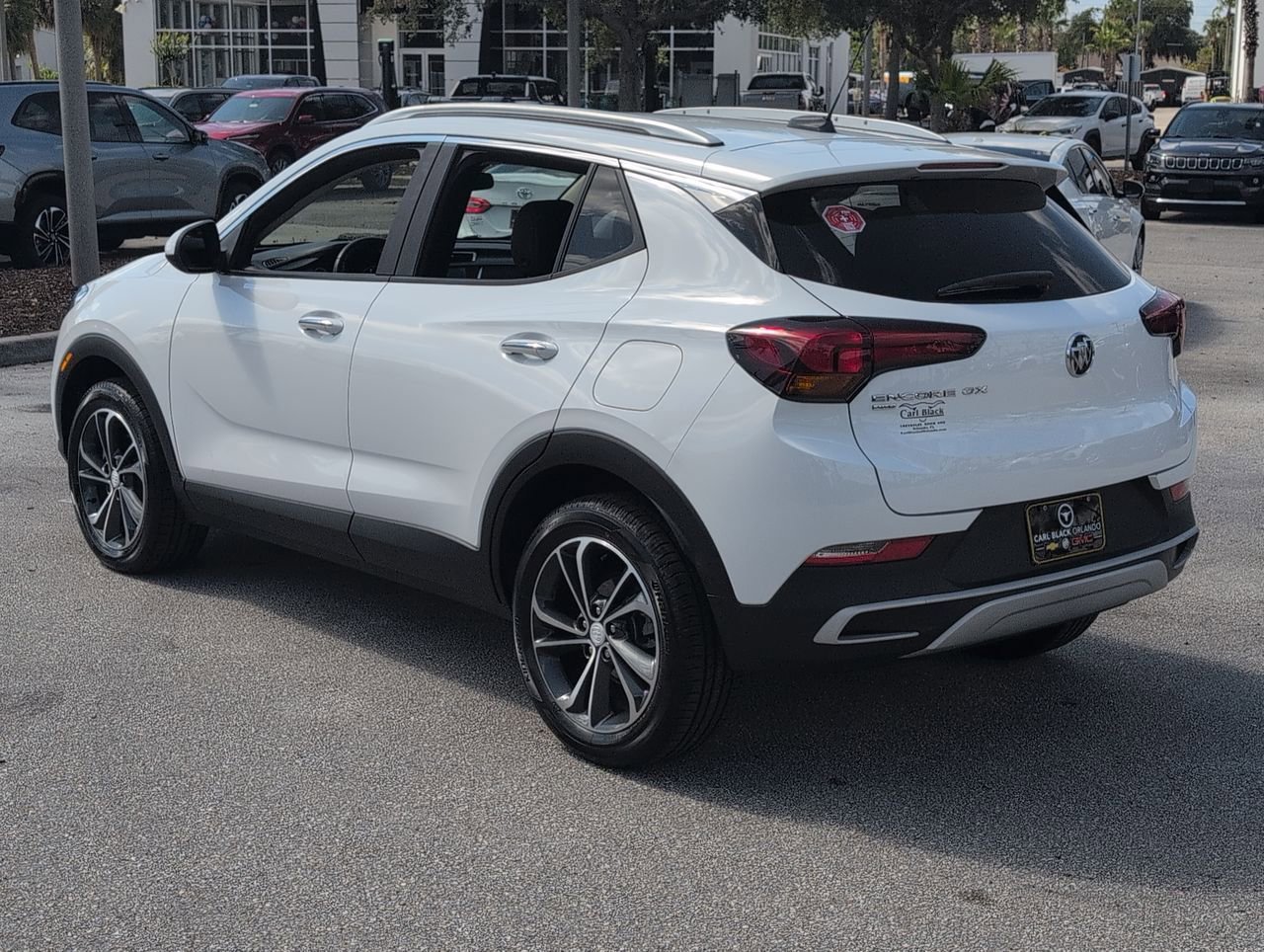 Used 2023 Summit White Buick Select image 6