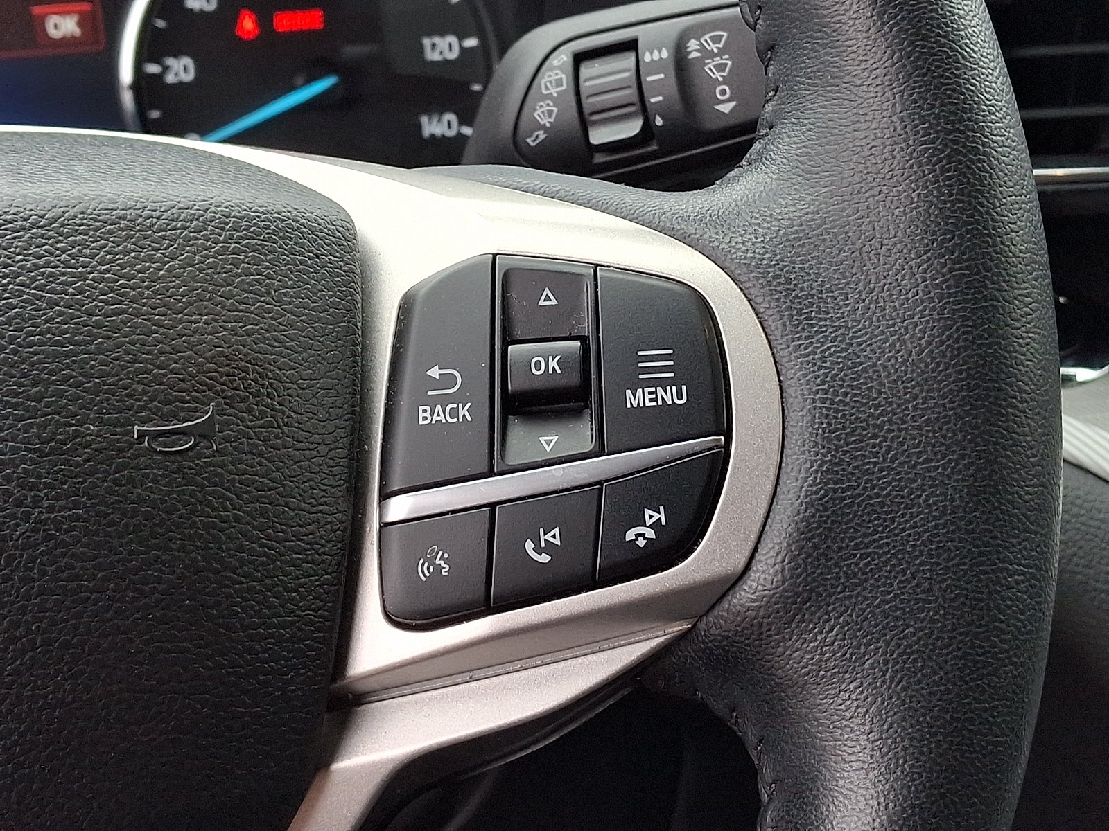 Used 2023 Iconic Silver Metallic - JS Ford XLT image 22