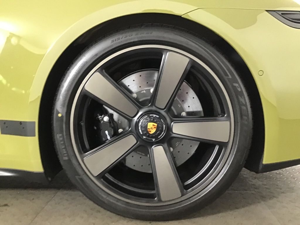 New 2026 Olive Neo Porsche  image 12