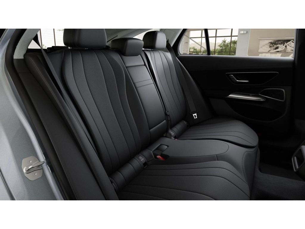 New 2027 Cirrus Silver Metallic Mercedes-Benz  image 5