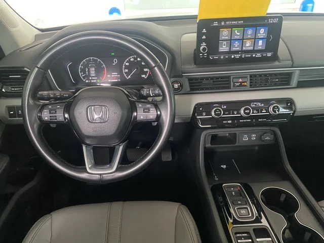 2025 Honda Pilot EX-L - Photo 17