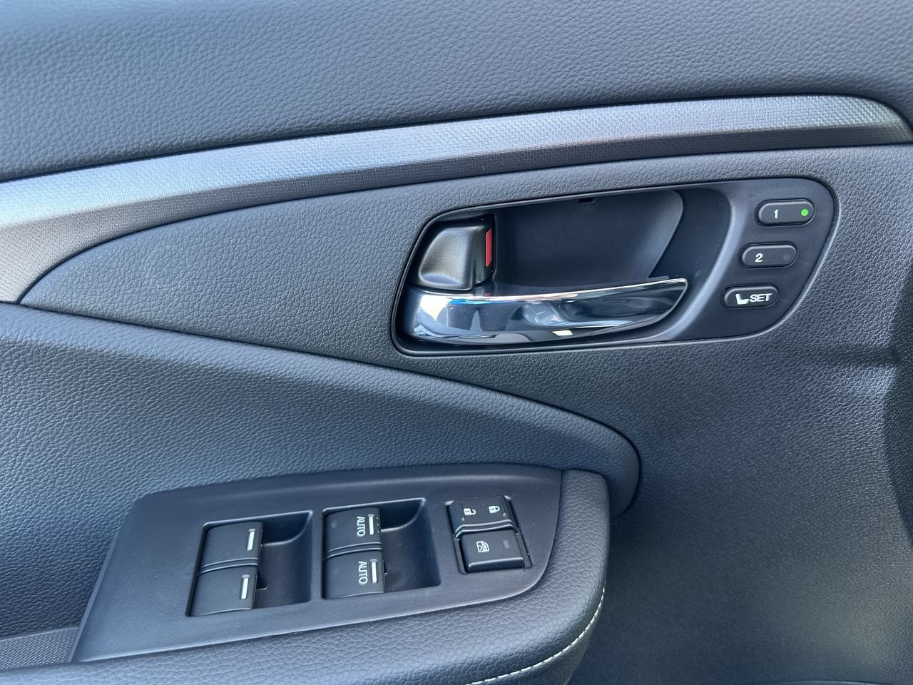New 2026 Sonic Gray Pearl Honda RTL AWD image 13