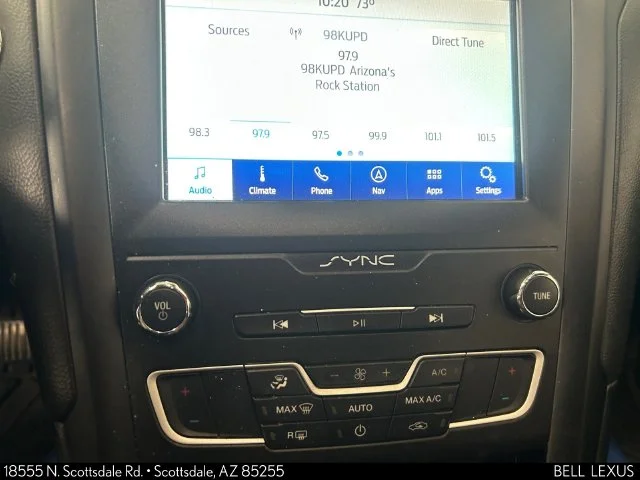 Used 2020 Blue Ford SE image 21