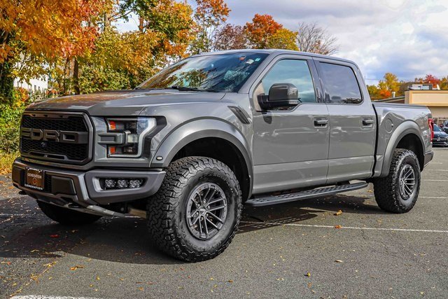 2020 Ford F-150 Raptor photo 2