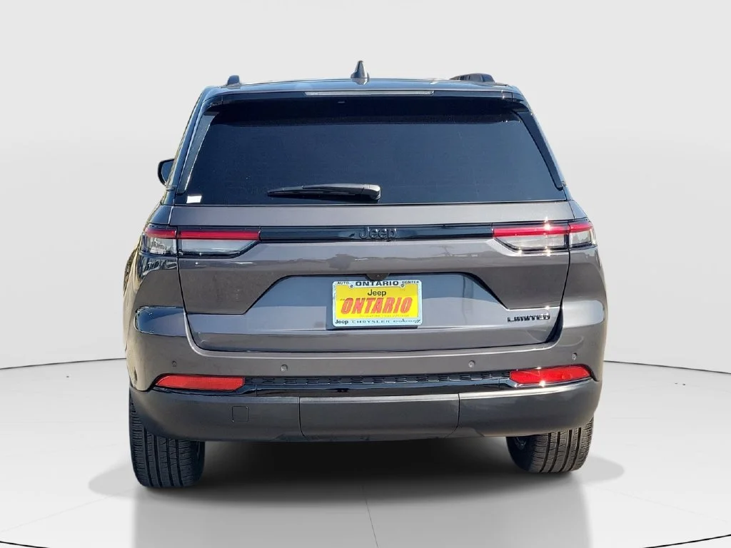 Certified Used 2025 Gray Jeep Limited image 4