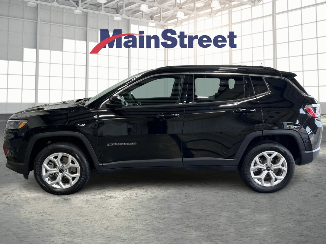 Used 2025 Jeep Compass Latitude with VIN 3C4NJDBN2ST560174 for sale in Kansas City