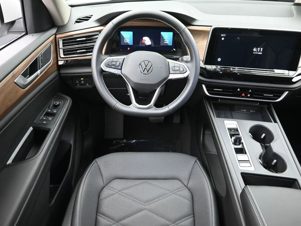 New 2026 White/off-white Volkswagen 2.0T SE image 13