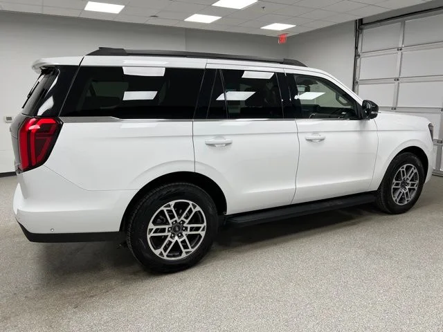 Used 2025 White Ford Active image 10