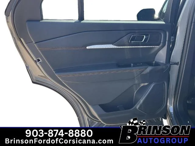 New 2026 Carbonized Gray Metallic Ford Tremor® image 27