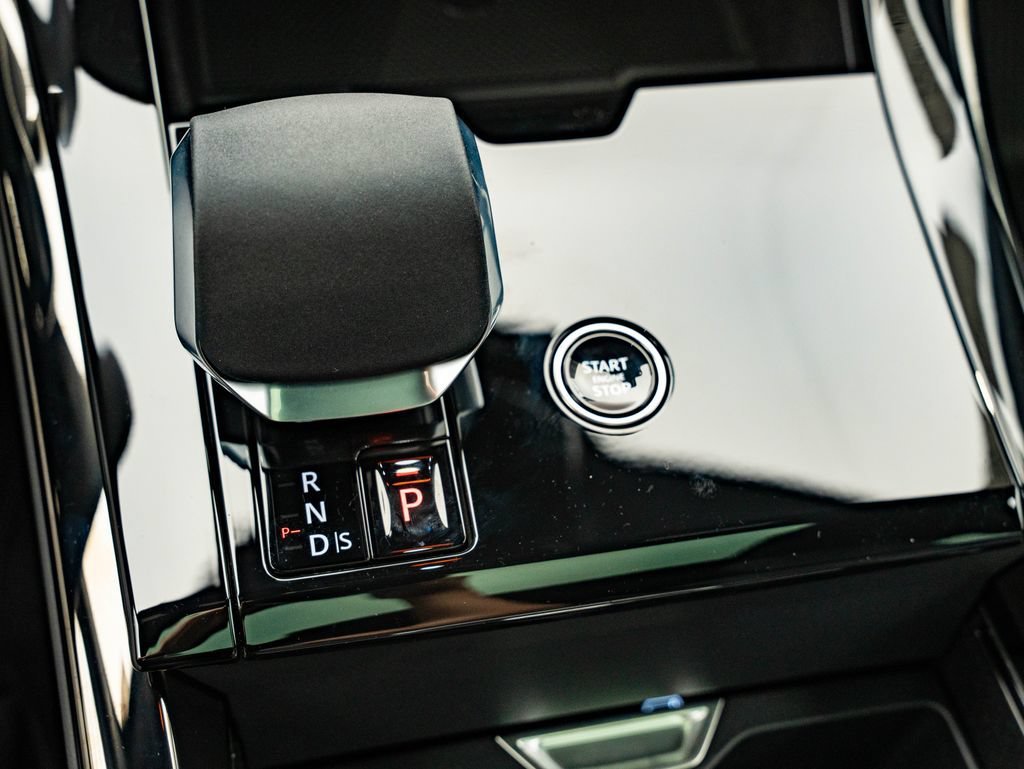 New 2026 Firenze Red Land Rover Dynamic SE image 35