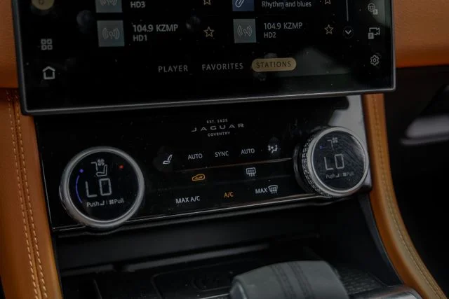 2026 Jaguar F-Pace R-Dynamic S - Photo 30