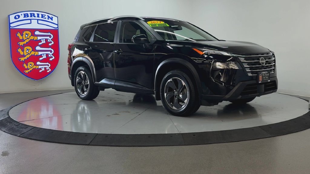 Used 2024 Super Black Nissan SV image 2