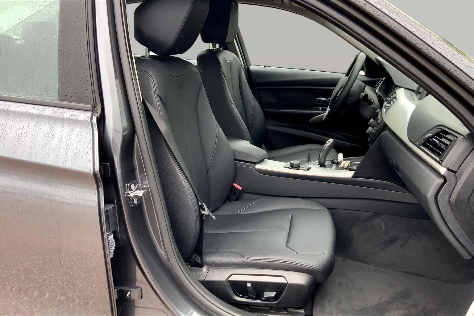 Used 2012 Black Sapphire Metallic BMW 328i image 9
