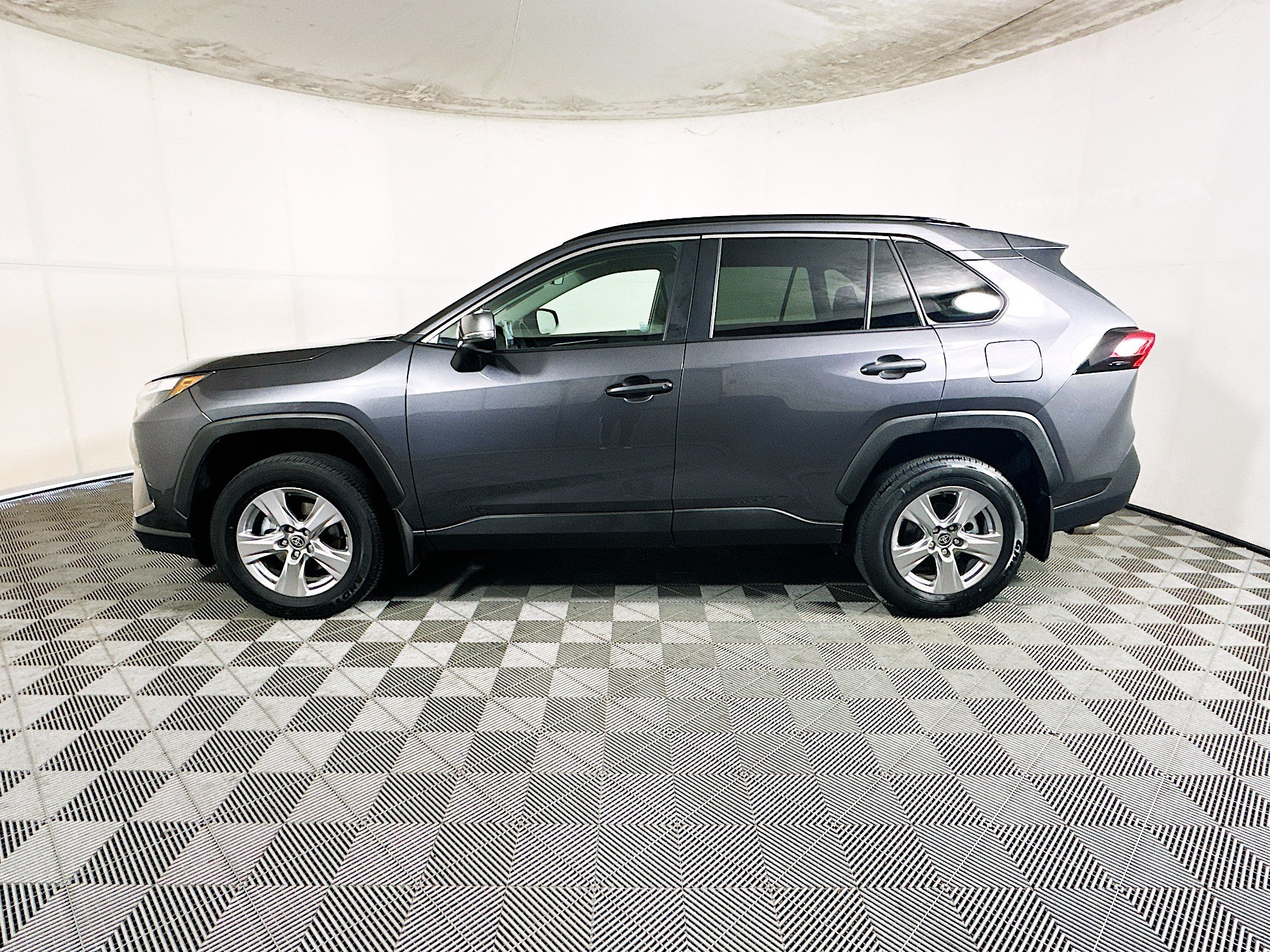 Used 2025 Magnetic Gray Metallic Toyota XLE image 6