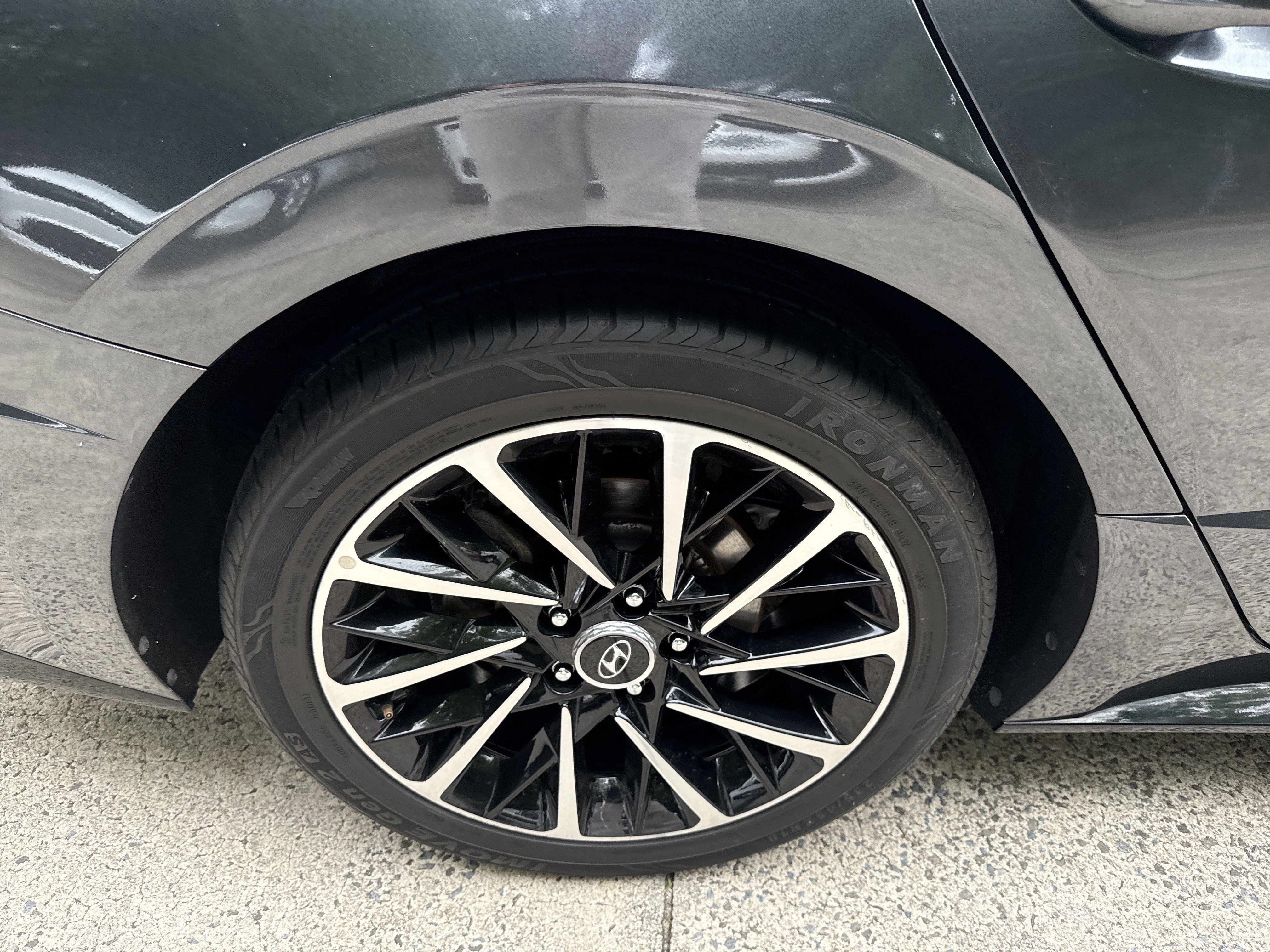 Used 2021 Portofino Gray Hyundai Limited image 17