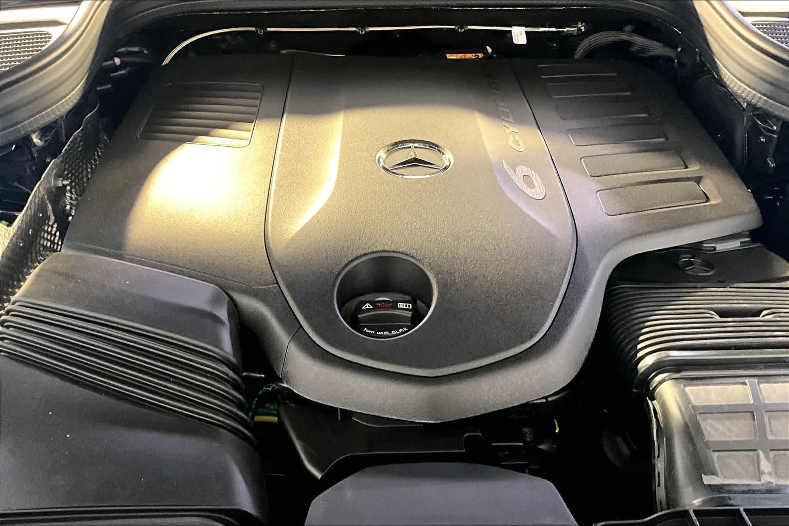 New 2026 Black Mercedes-Benz GLE 450 image 14