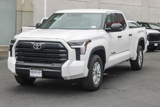 2026 Toyota Tundra SR5 - Photo 3