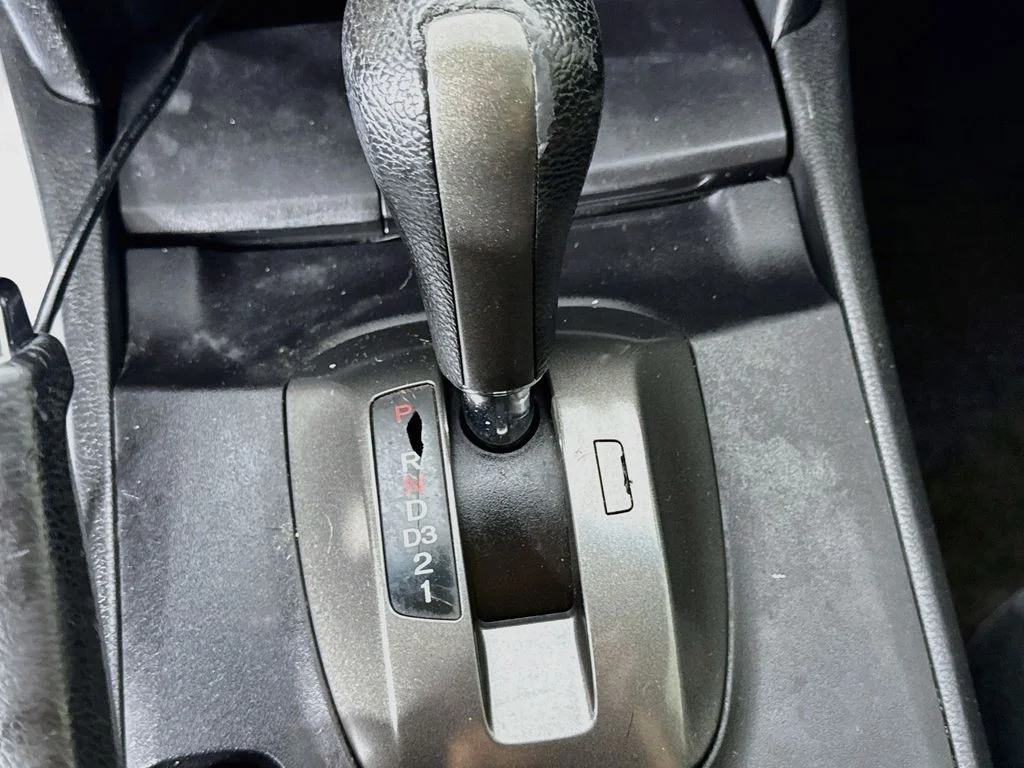 Used 2008 Silver Honda LX image 19