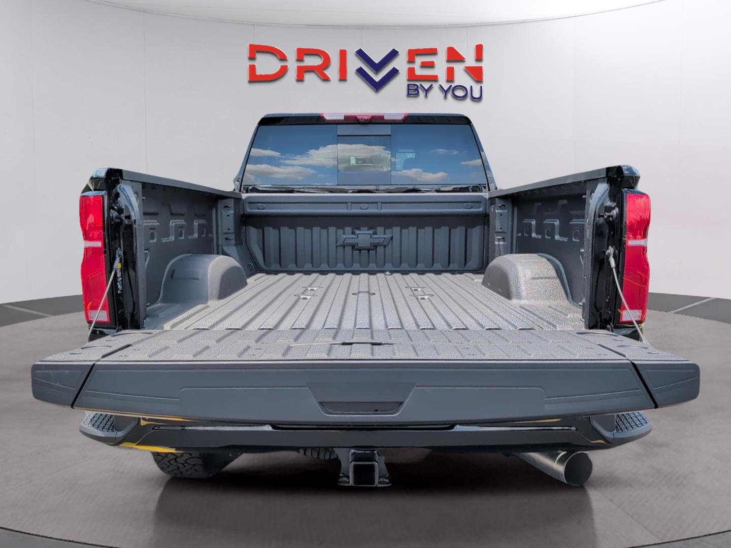 New 2026 Black Chevrolet High Country image 32
