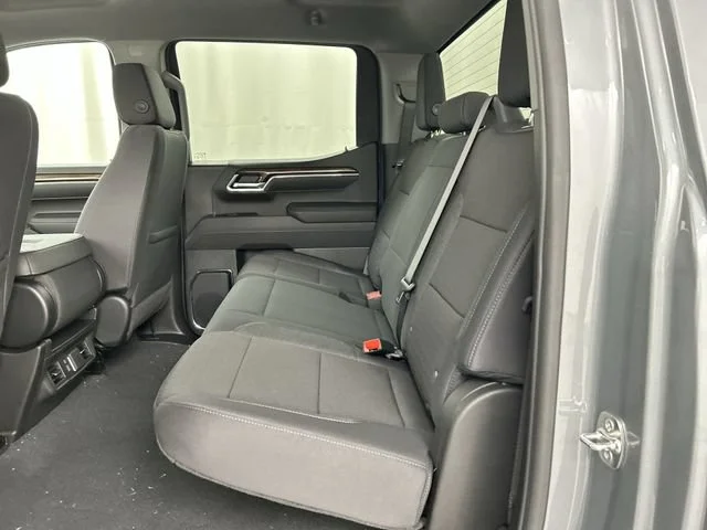 New 2026 Sterling Gray Metallic Chevrolet LT (2FL) image 25