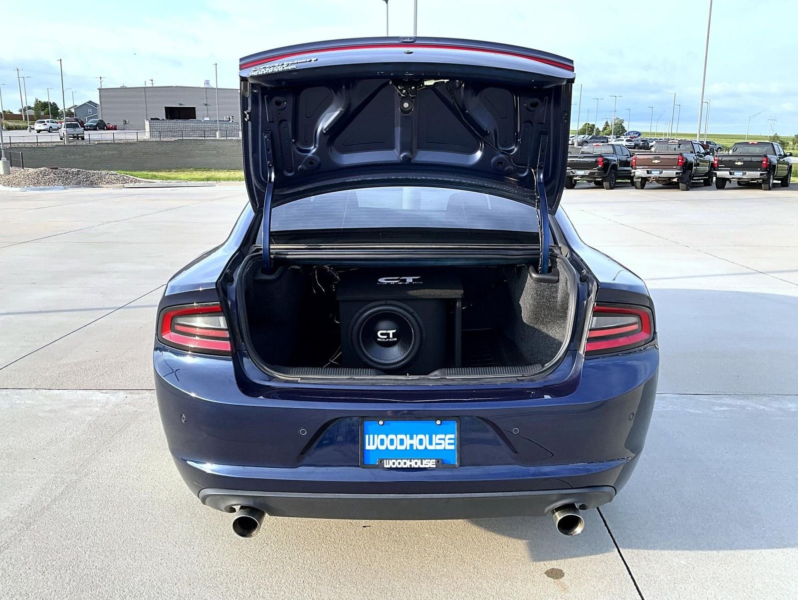 Used 2017 Blue Dodge Police image 22