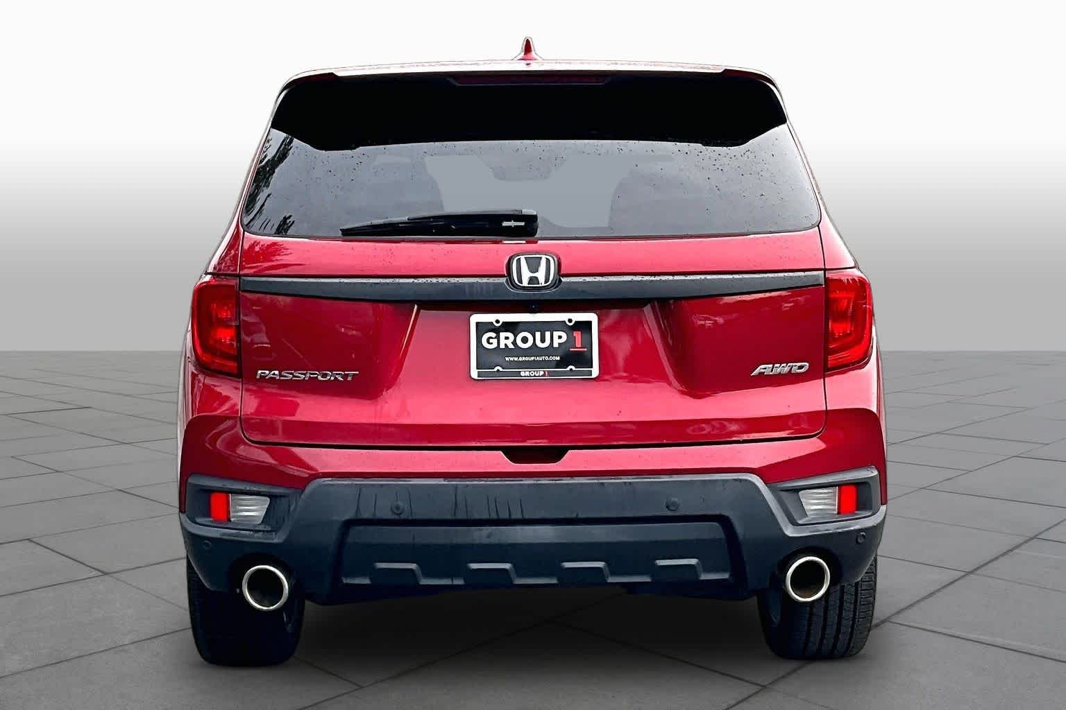 Used 2023 Radiant Red Metallic II Honda EX-L image 9