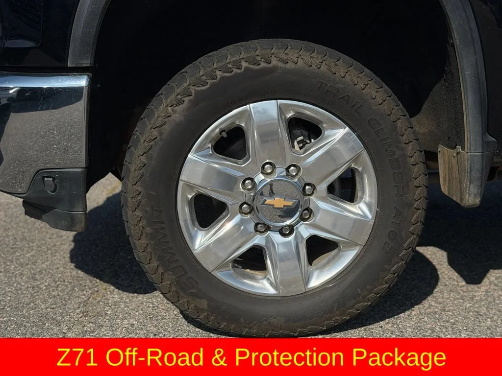 Used 2021 BLACK Chevrolet LT image 15