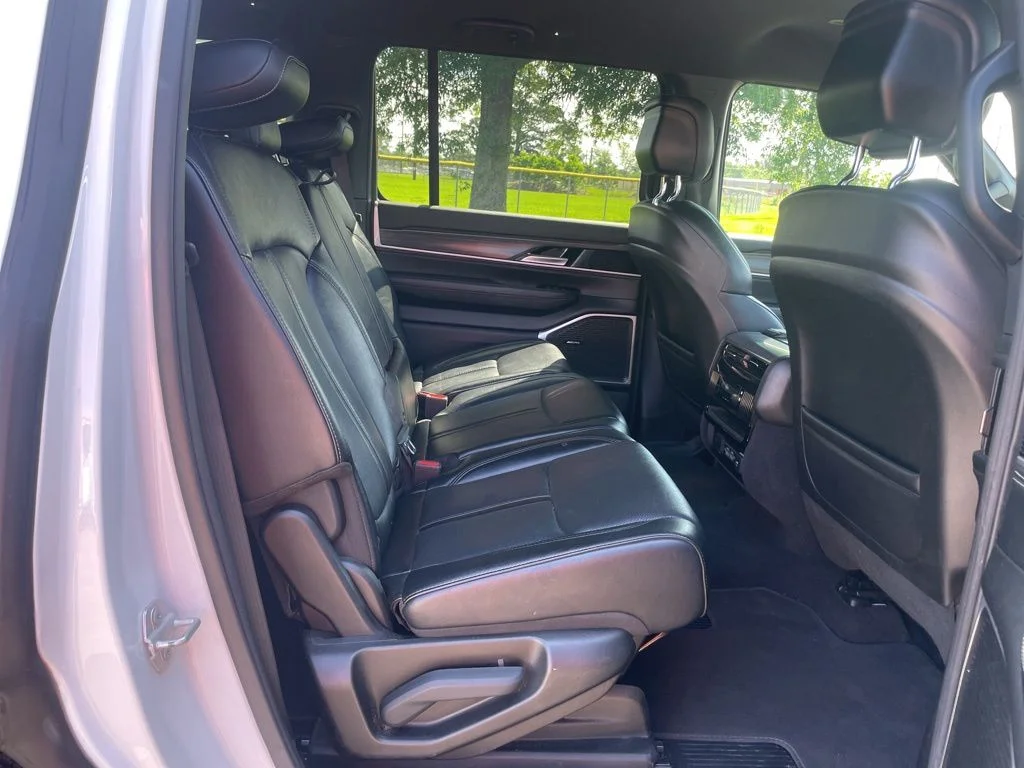 2024 Jeep Wagoneer Series II - Photo 16
