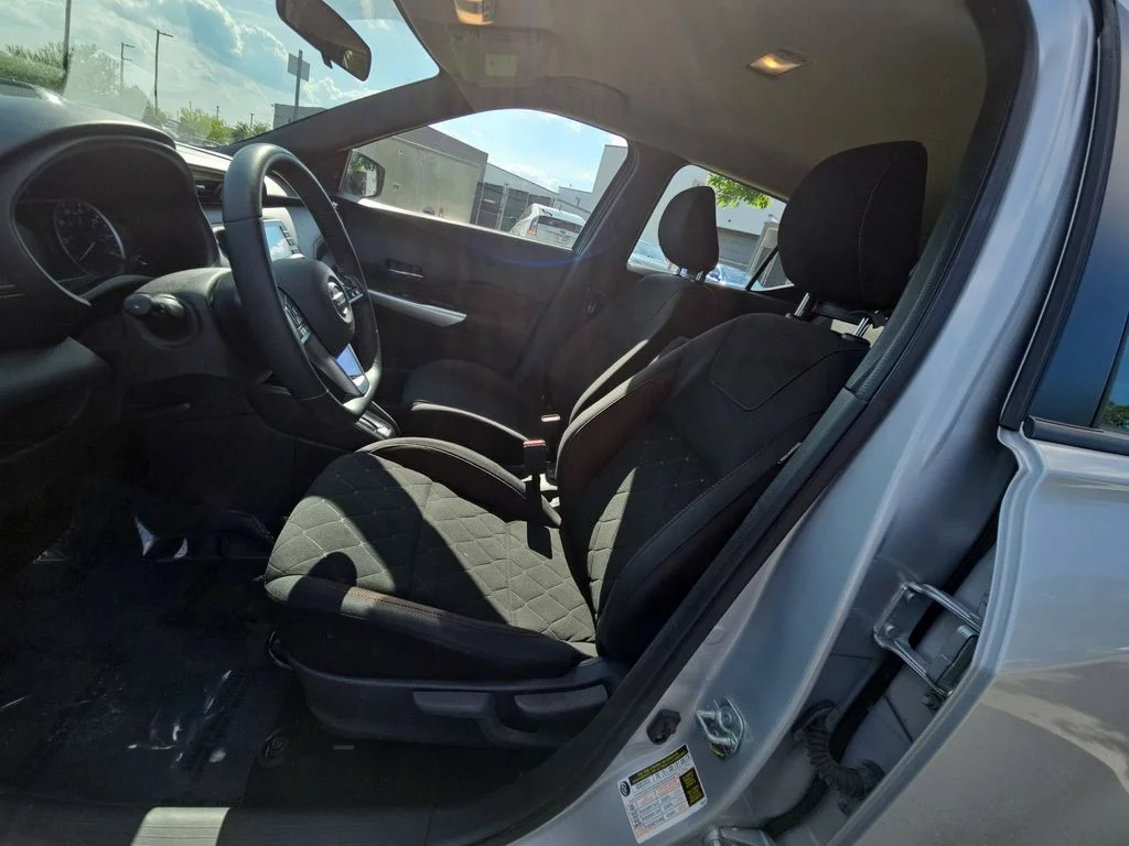 Used 2019 Silver Nissan SR image 14