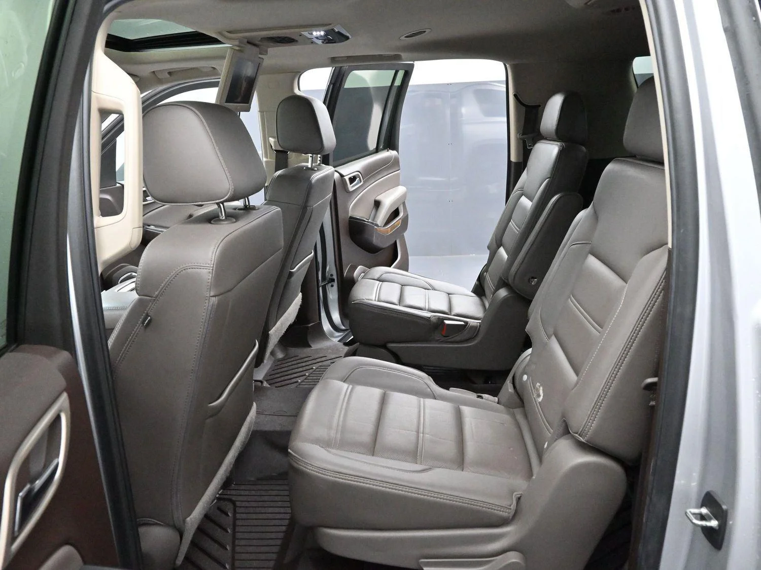 Used 2019 QUICKSILVER METALLIC GMC Denali image 33