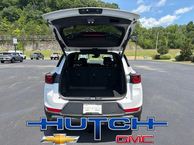 New 2026 Iridescent Pearl Tricoat Chevrolet ACTIV image 16