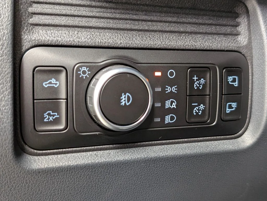 New 2026 Oxford White Ford F-250® Lariat® image 13