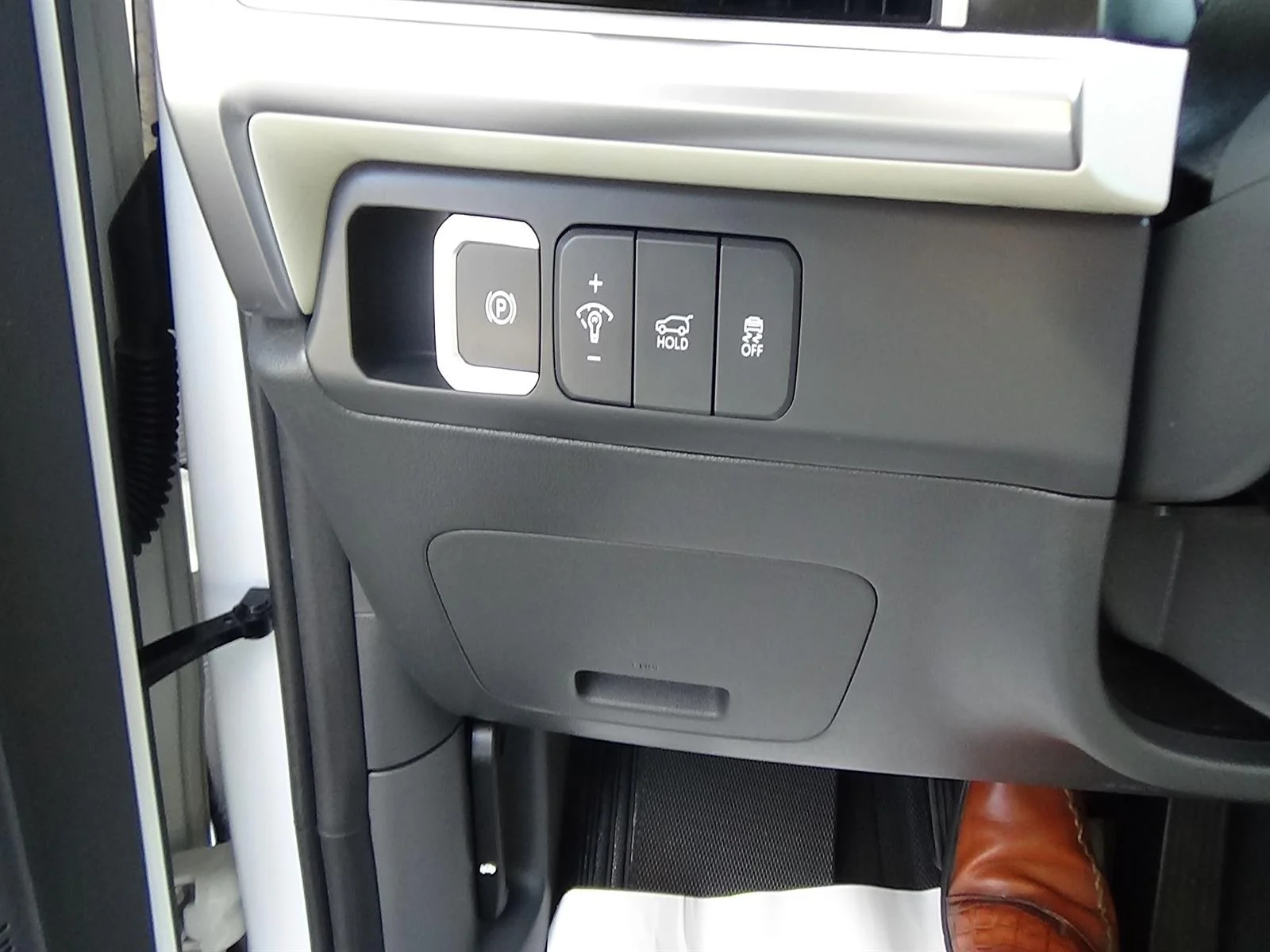 Used 2025 Serenity White Pearl (w6h) Hyundai SEL image 20