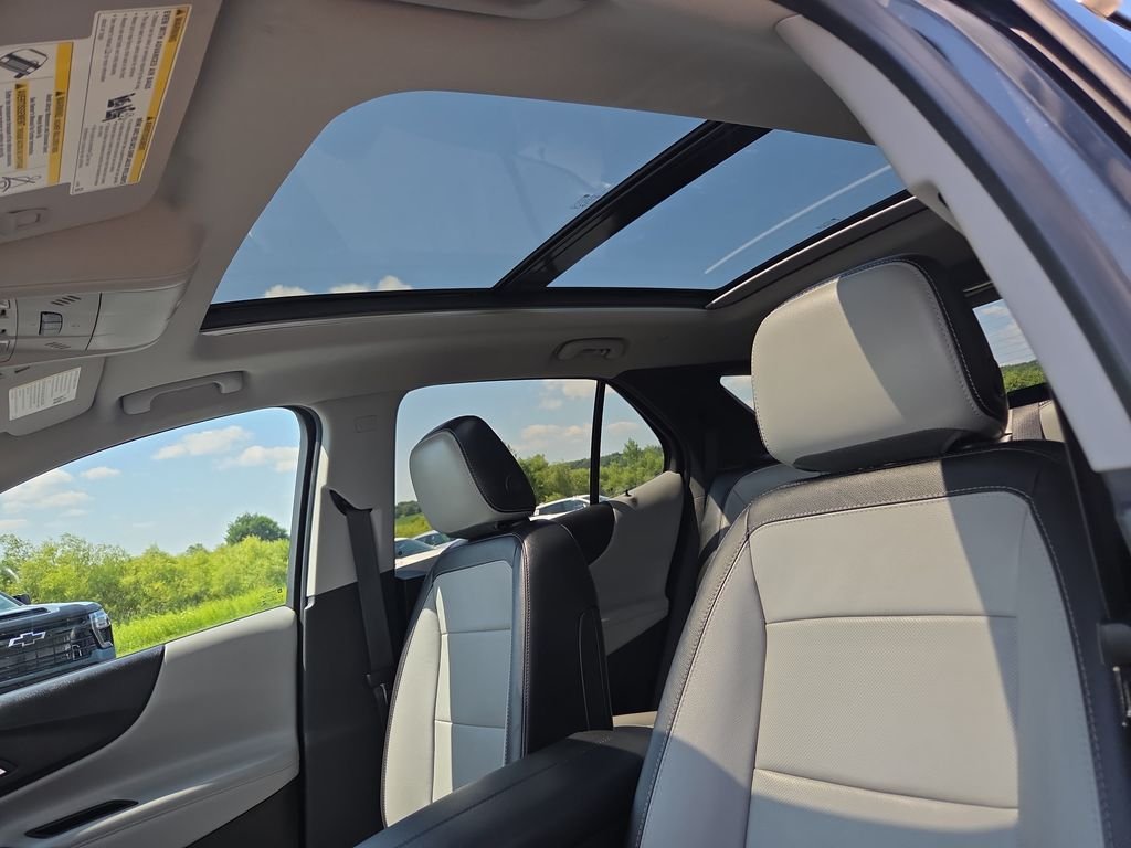 Used 2019 Black Chevrolet Premier image 26