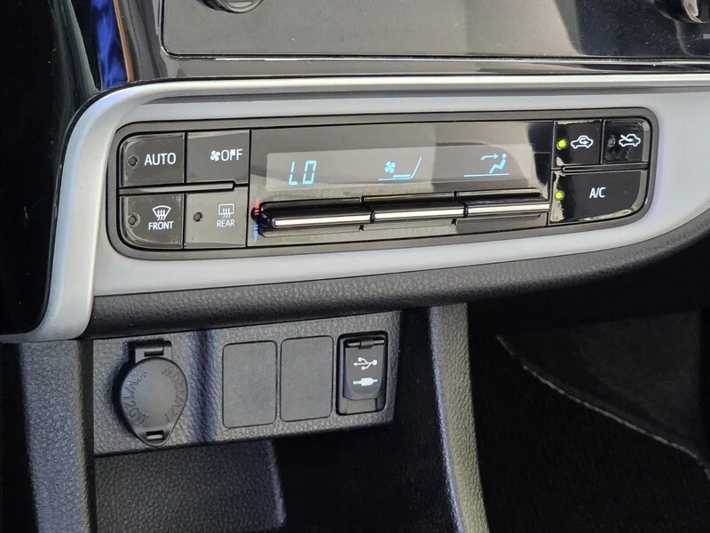 Used 2018 Slate Metallic TOYOTA LE image 23
