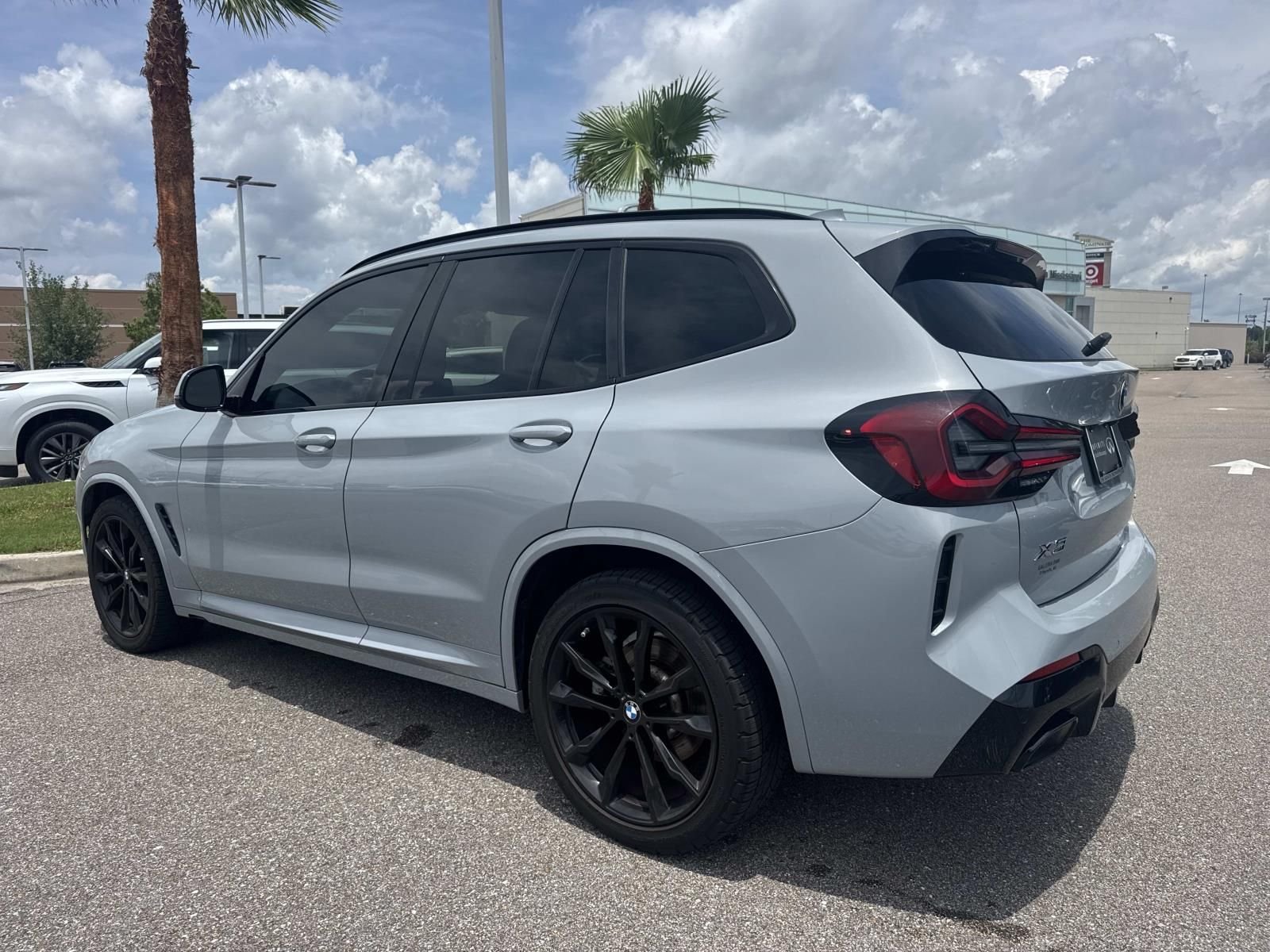 Used 2022 Gray BMW sDrive30i image 8