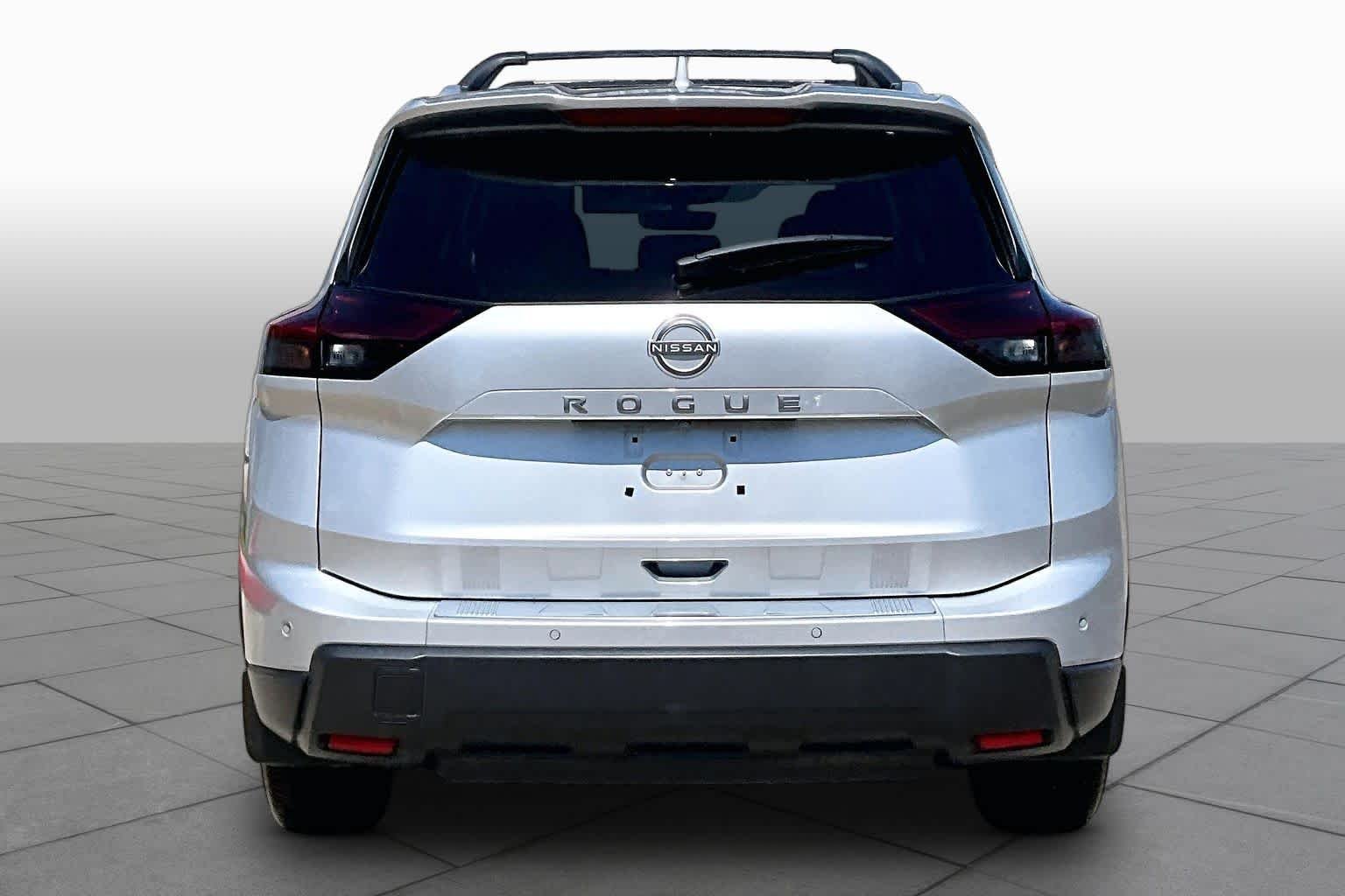 Used 2025 Brilliant Silver Metallic Nissan SV image 5