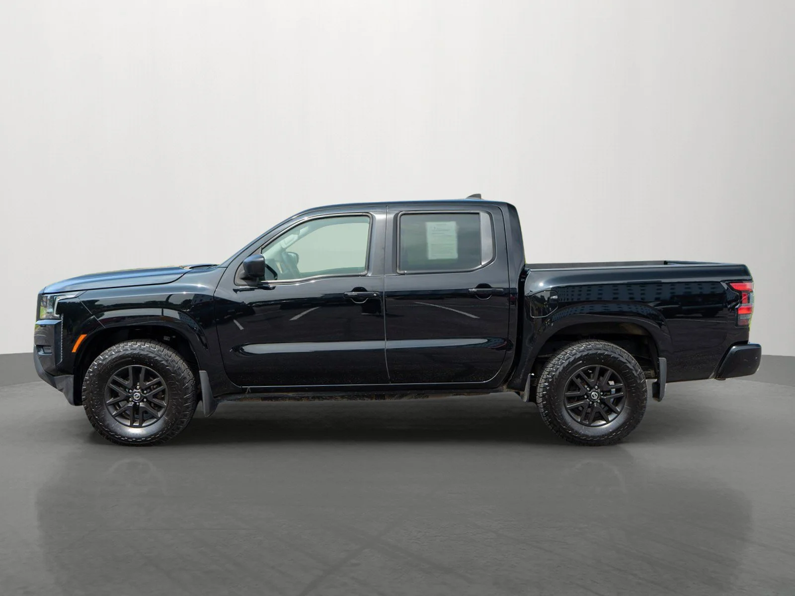 Used 2022 Super Black Nissan S image 4