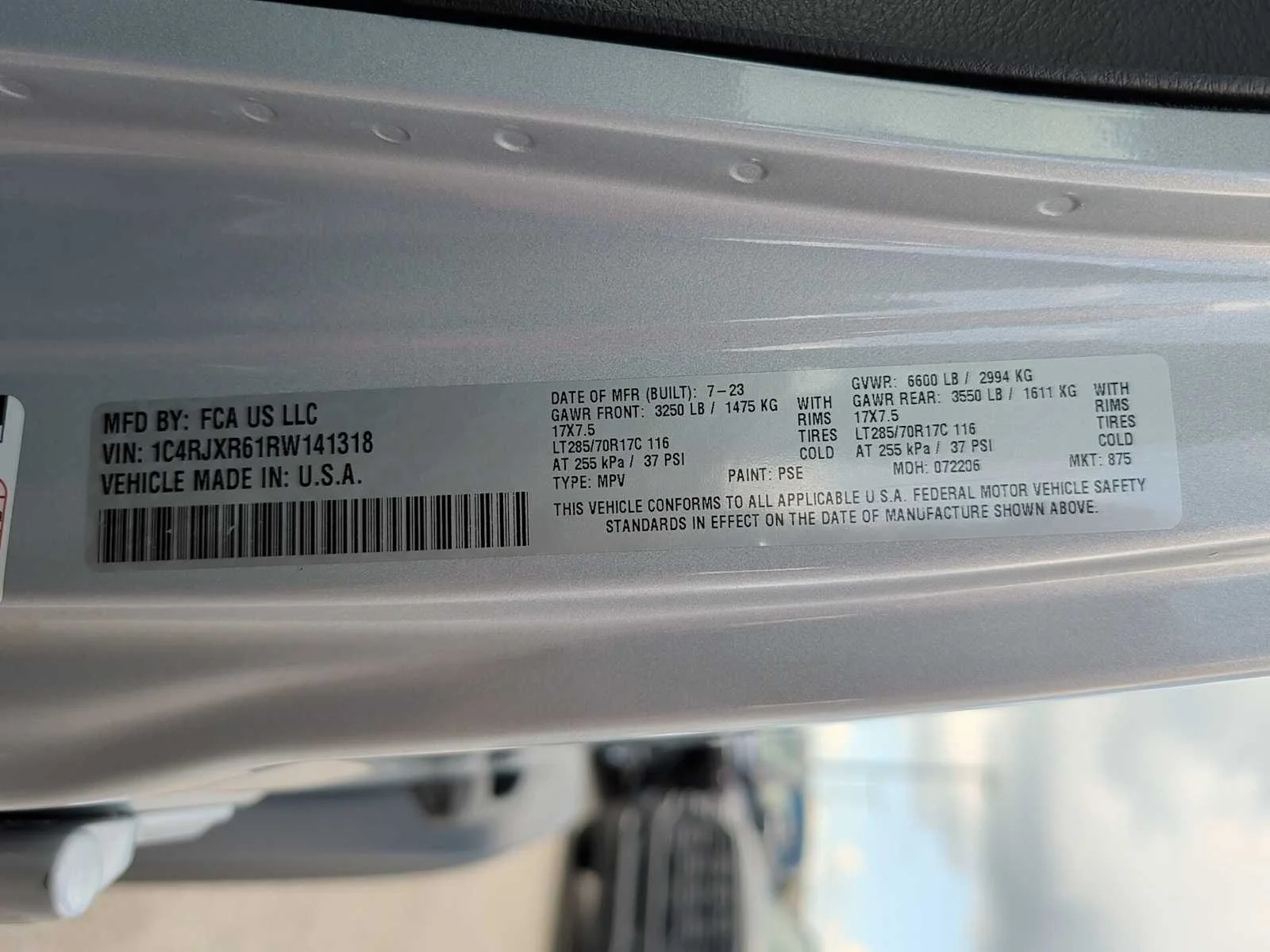 Used 2024 Silver Zynith Clearcoat Jeep Rubicon image 32
