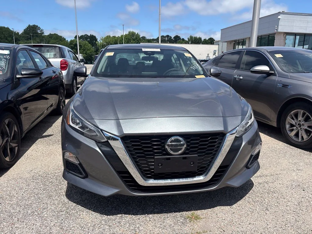 Used 2022 Gray Nissan 2.5 SV image 6