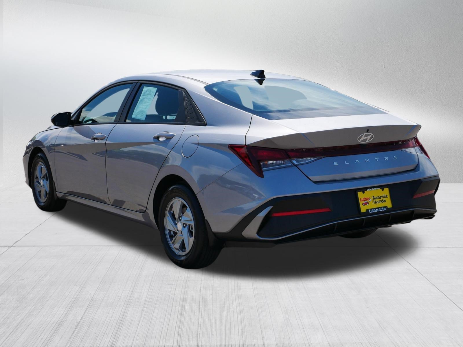Certified Used 2026 Fluid Metal Hyundai SE image 5
