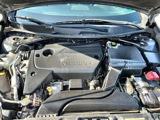 Used 2017 Blue Nissan 2.5 SV image 19