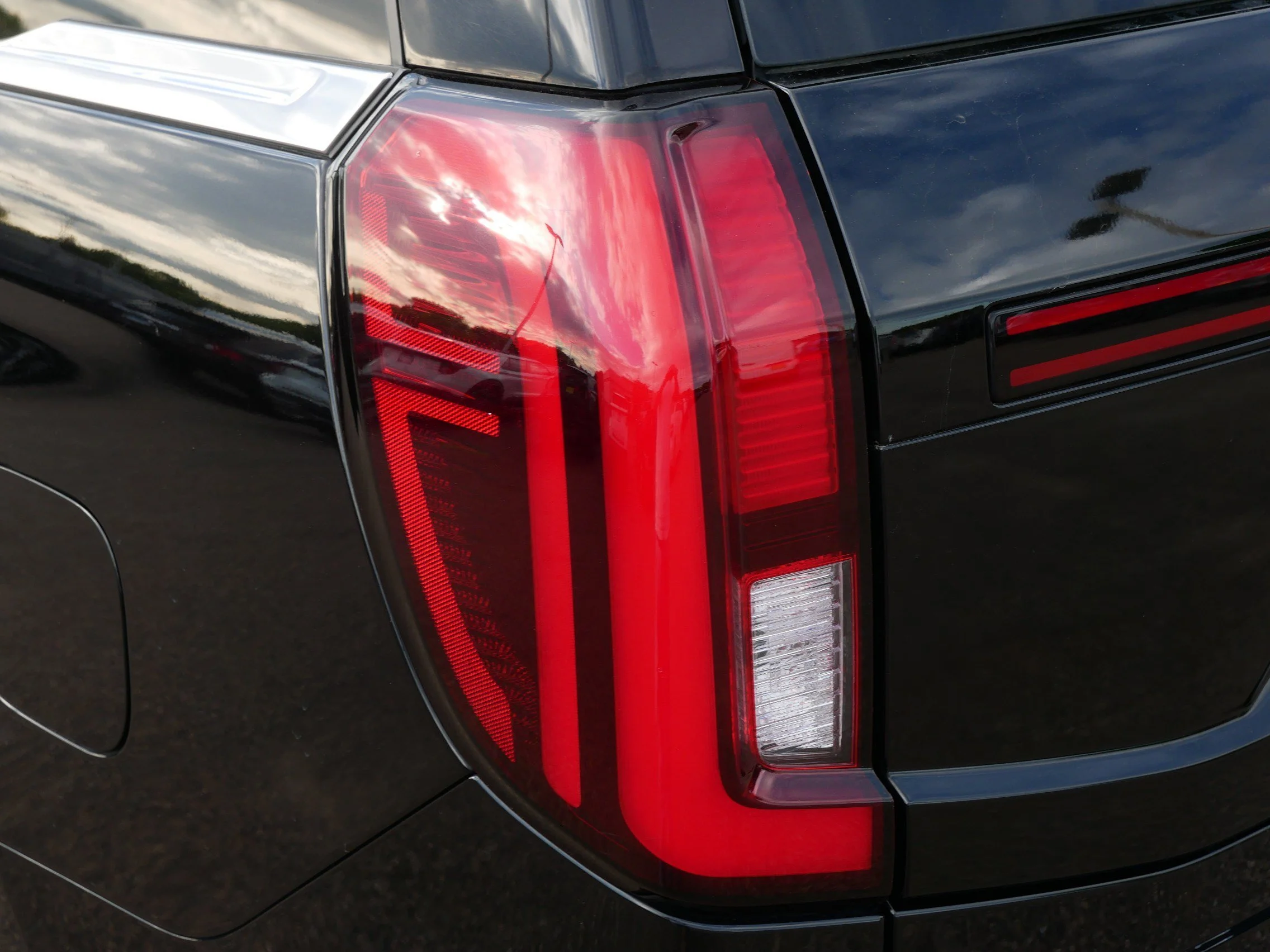 Used 2025 Agate Black Metallic Ford Platinum image 17